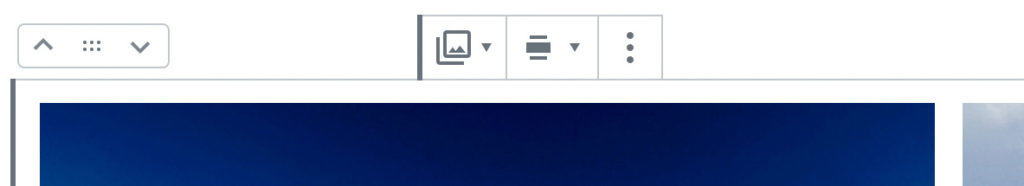 Screenshot eines Galerie-Blocks mit sichtbaren Positierungs-Elementen oberhalb vom Block.